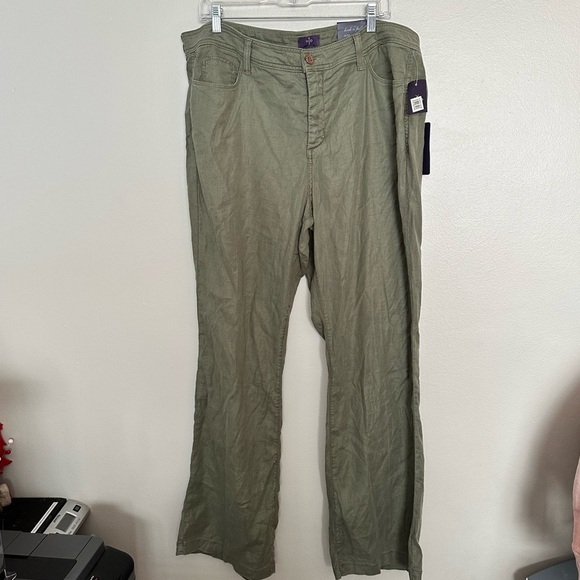 NYDJ Pants - NWT Nydj olive green trousers